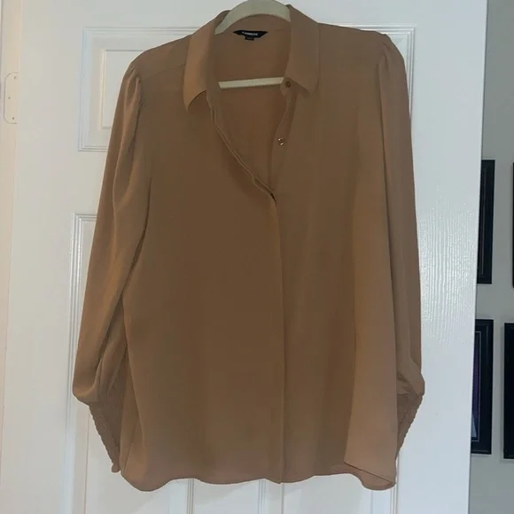 Express Smocked Cuff Portofino Blouse - Picture 4 of 6